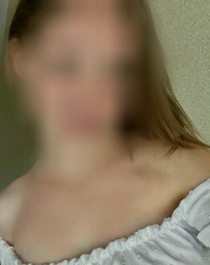 Elena, 34