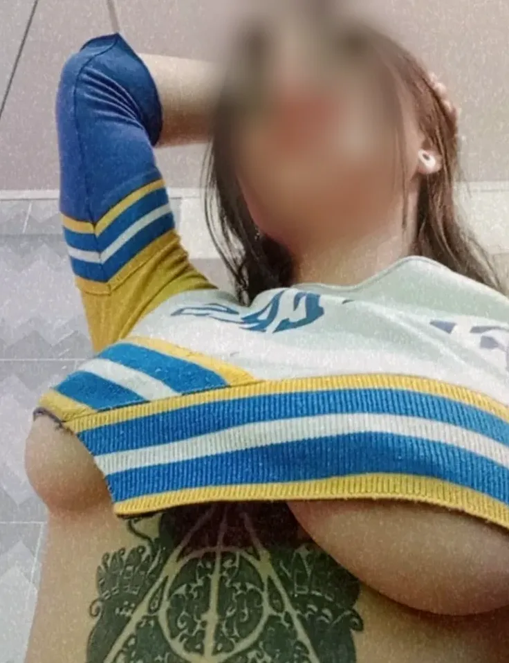 Elif, 25