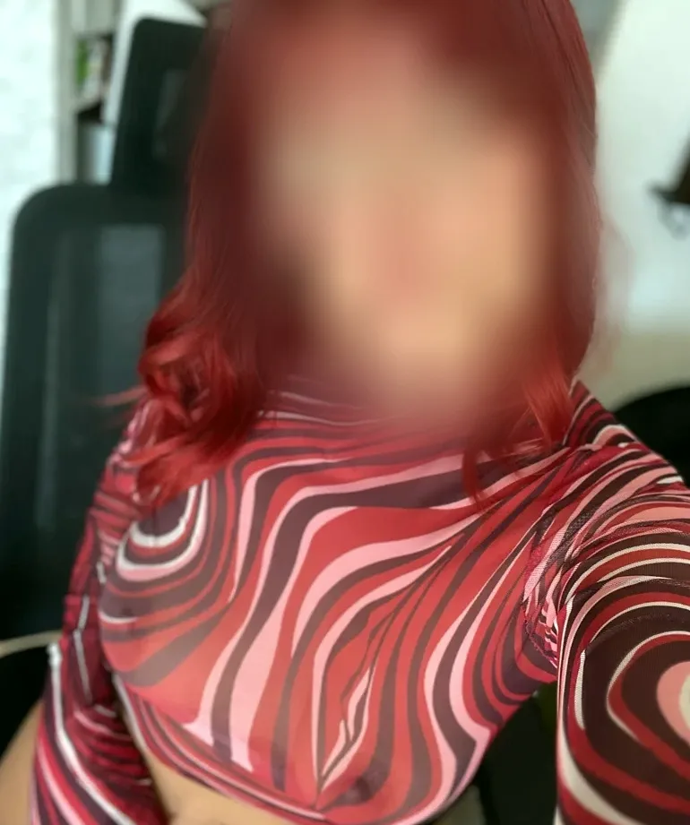 Fiona, 26