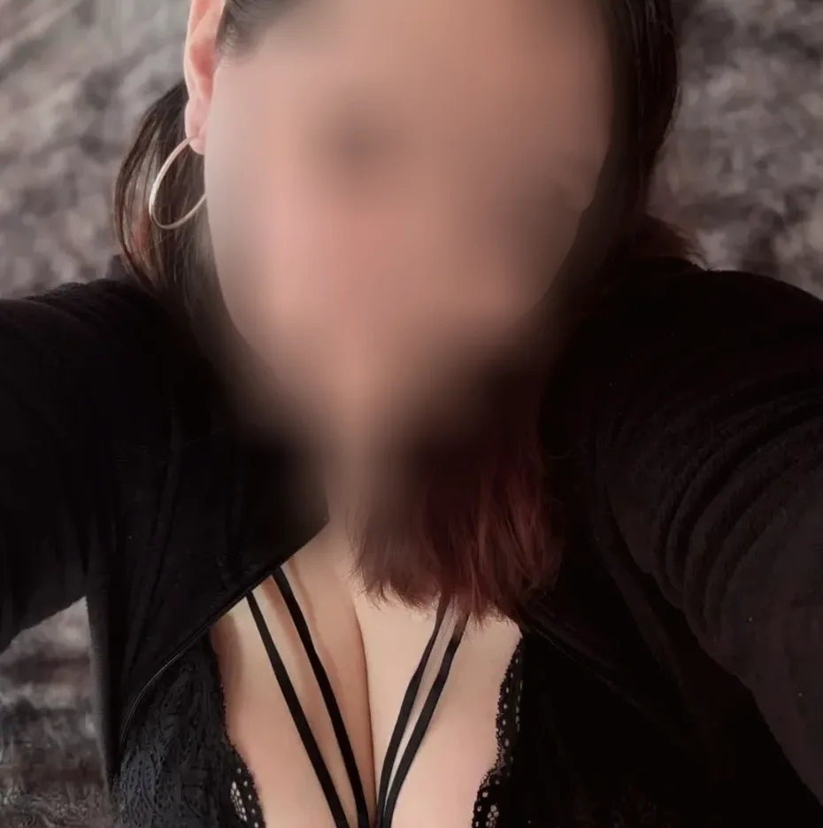 Laura, 39