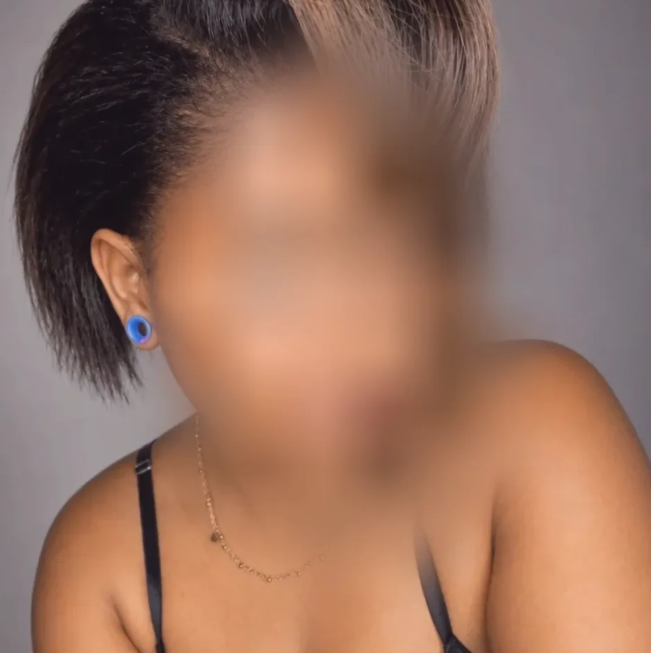 Maike, 29