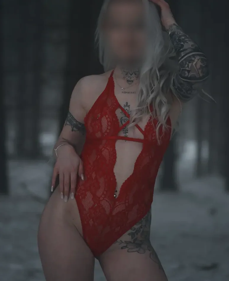 Sina, 26