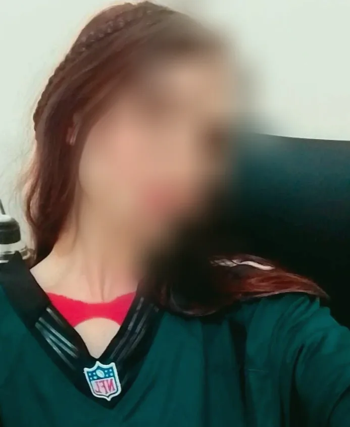 Stefanie, 26