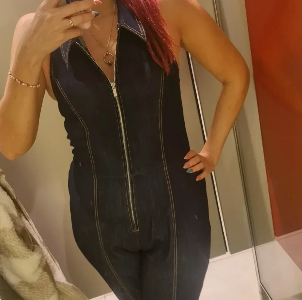 Viktoria, 38